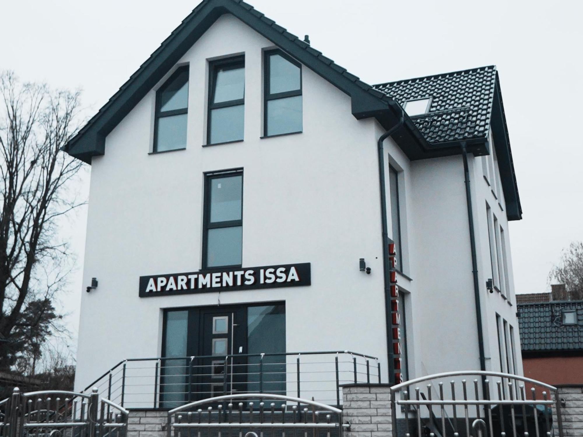 Issa Aparthotel *